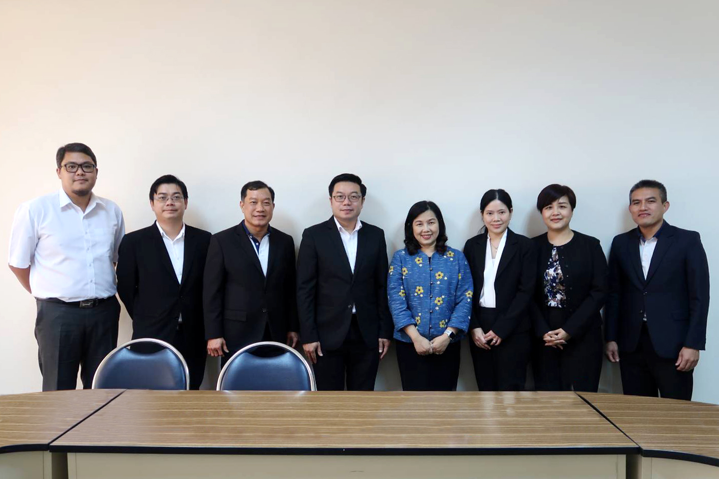 EXIM Thailand Paid a Courtesy Visit to Lao PDR’s Director General of Department of External Finance and Debt Management to Promote Thai Entrepreneur’s Trade and Investment