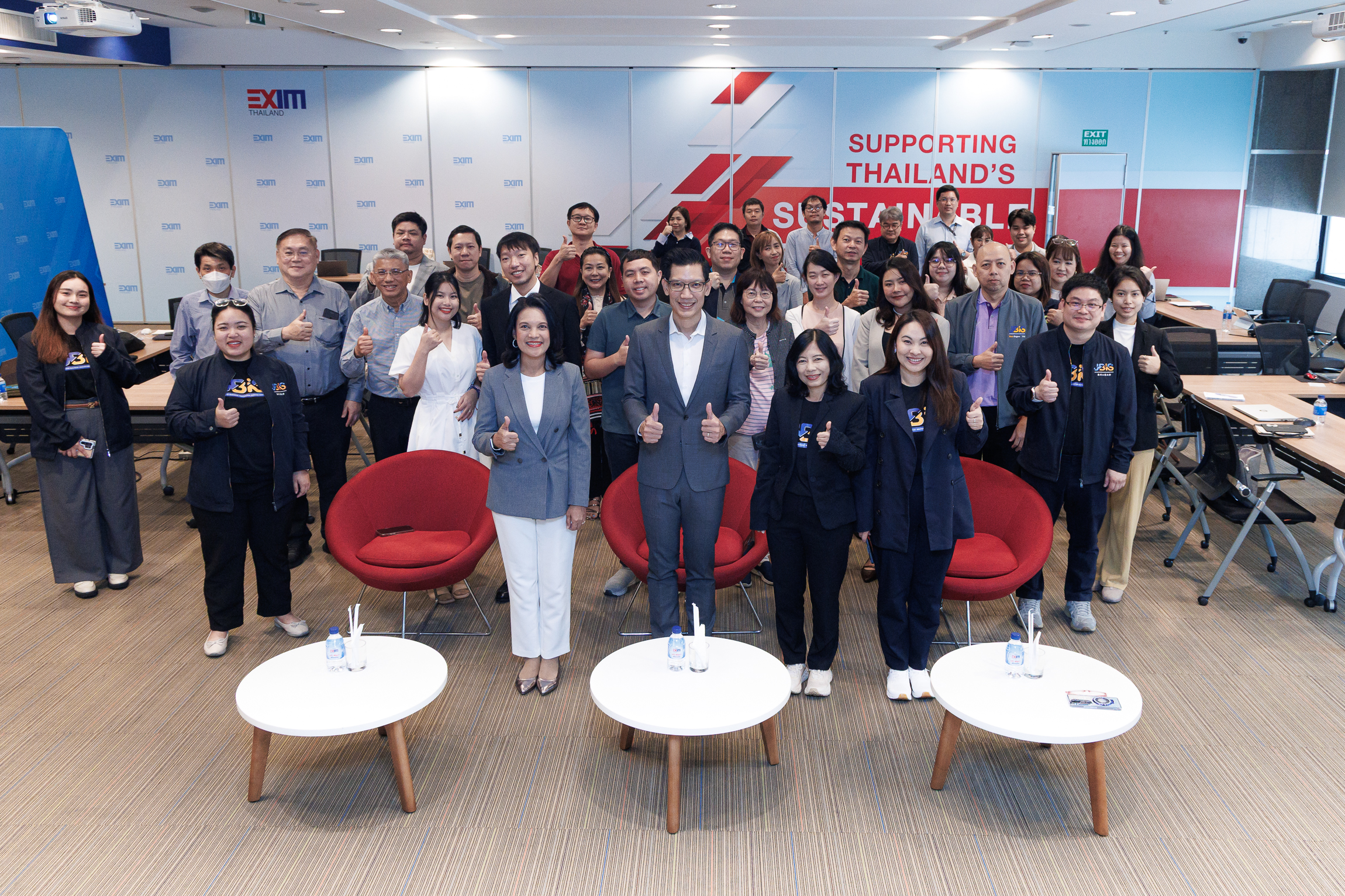 EXIM BANK จับมือพันธมิตรส่งเสริม SMEs จัดทำ ESG Roadmap พัฒนาธุรกิจเติบโตอย่างยั่งยืนในเวทีโลก