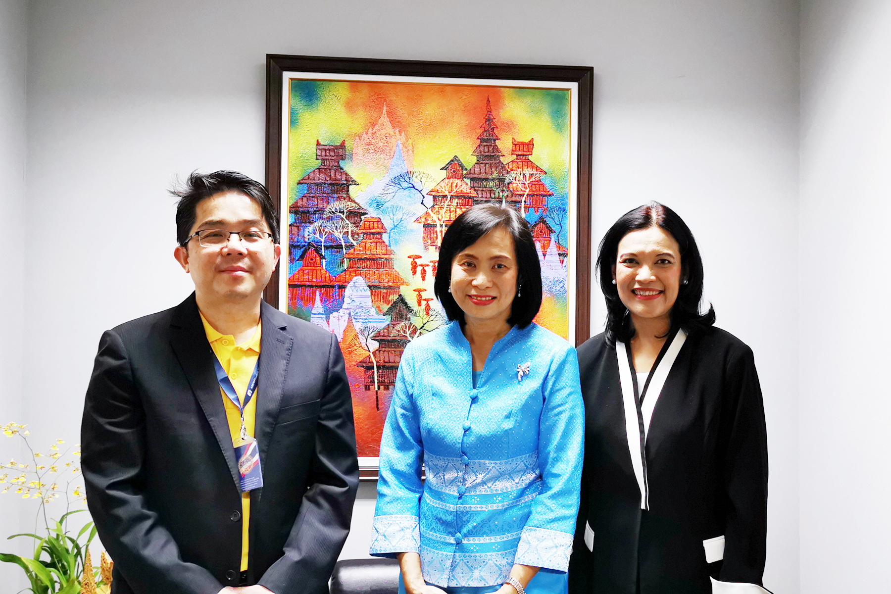EXIM Thailand Visits Deputy Director-General of Department of  Consular Affairs to Extend New Year 2020 Greetings