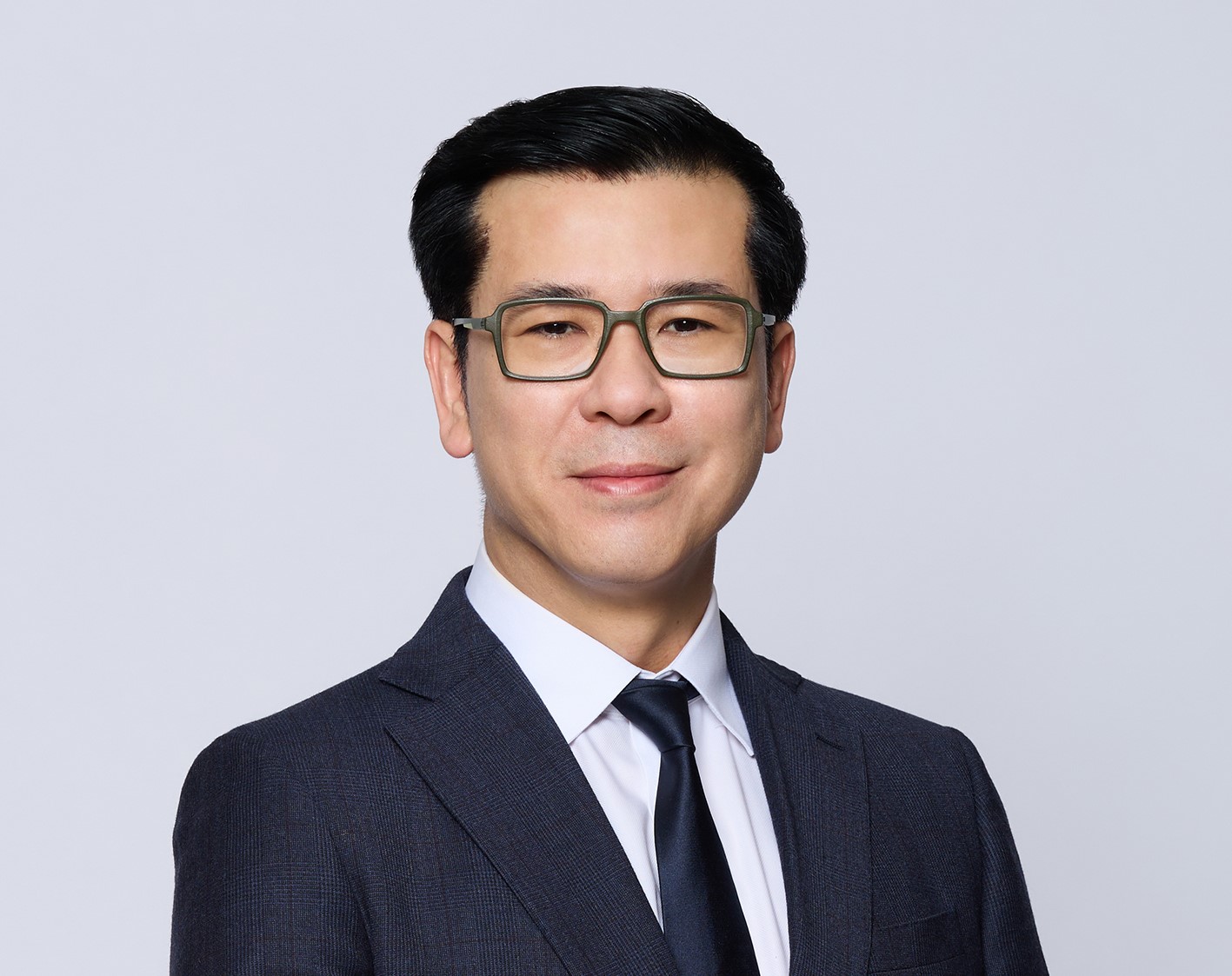 ดร.เสรี  นนทสูติ