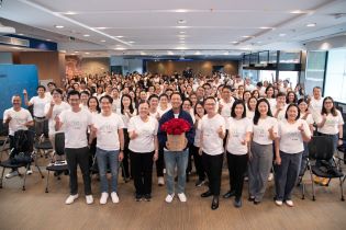 EXIM BANK จัดกิจกรรมกรรมการผู้จัดการพบพนักงาน  โอกาสอำลาและขอบคุณ ดร.รักษ์ วรกิจโภคาทร