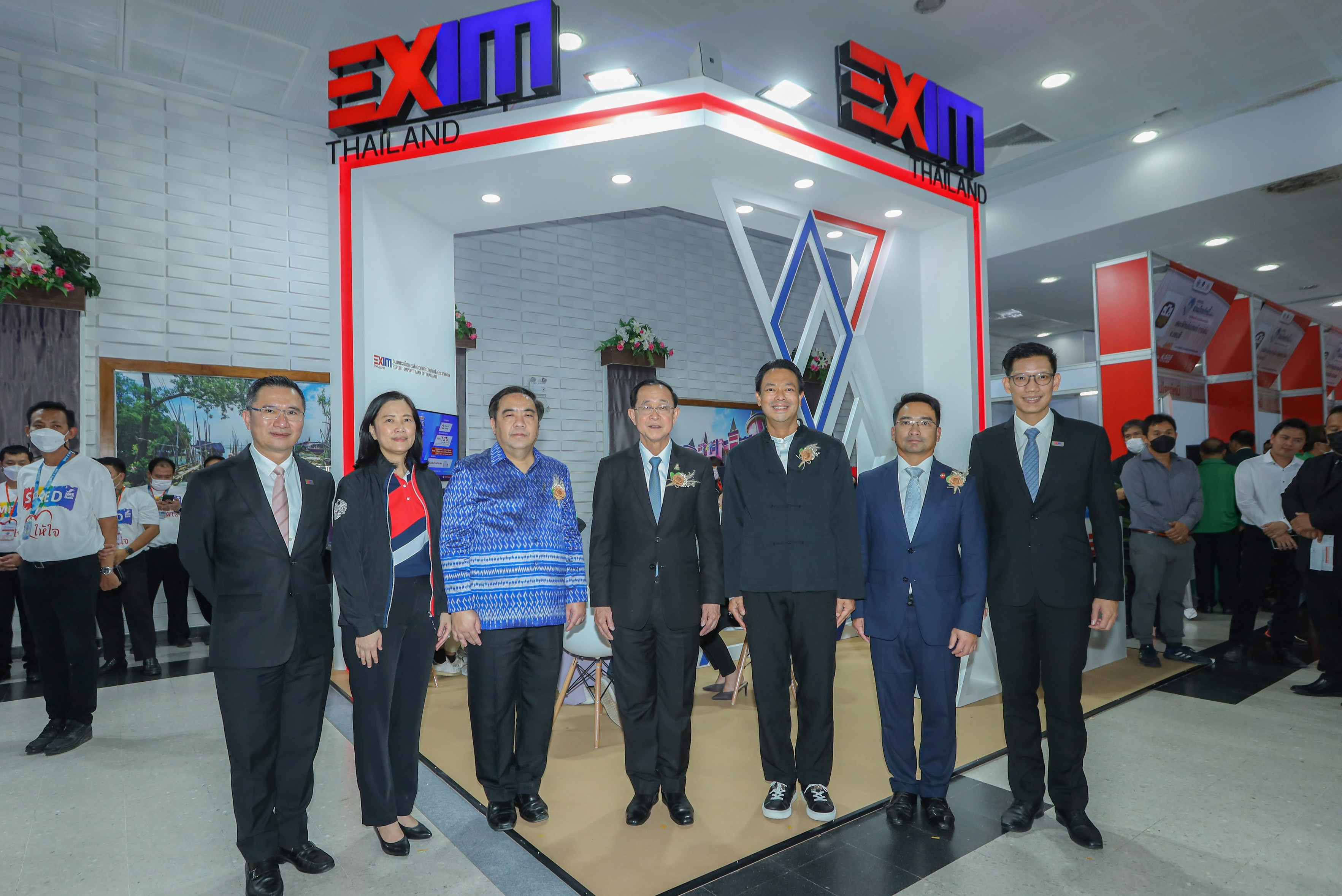 EXIM Thailand Opens Booth at the 4th Debt Resolution Expo  in Chonburi Province