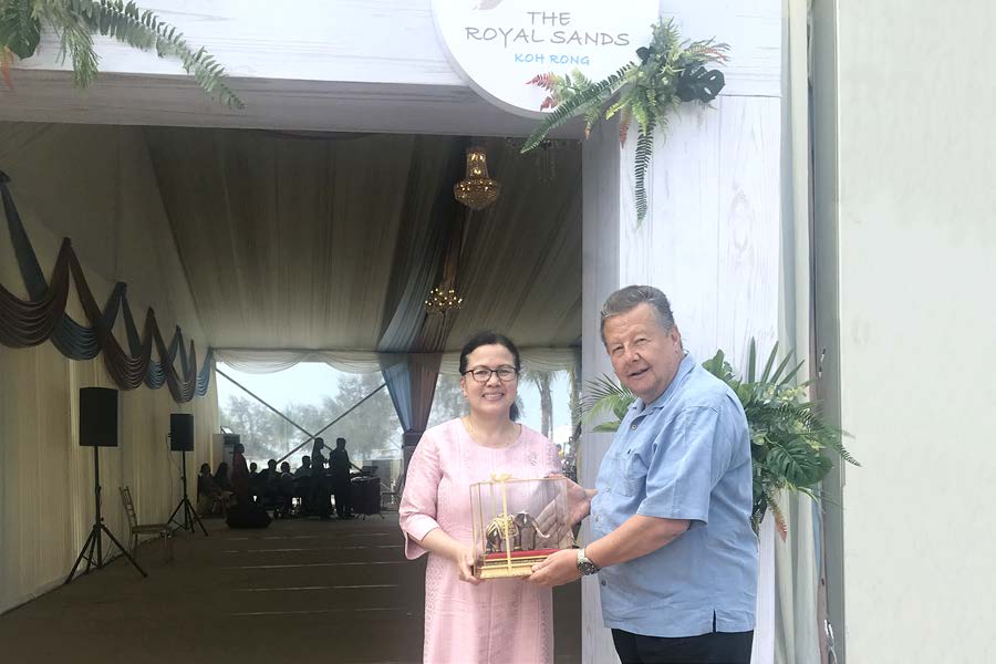 EXIM BANK ร่วมยินดีเปิดโรงแรมระดับ 5 ดาว เดอะ รอยัล แซนด์ส เกาะรง กัมพูชา