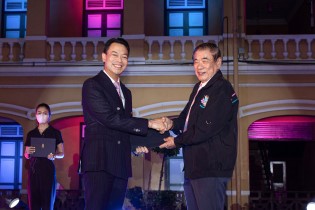 กรรมการผู้จัดการ EXIM BANK รับเกียรติบัตรศิษย์เก่าดีเด่น โรงเรียนสวนกุหลาบวิทยาลัย “คนดีศรีสวนฯ” ประจำปี 2566