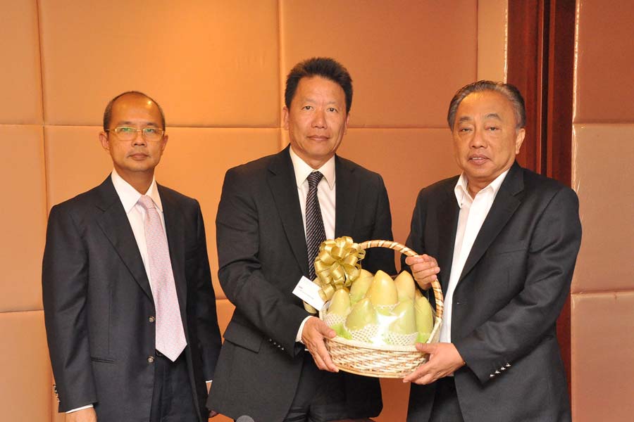 EXIM Thailand Discusses Overseas Investment Promotion with NEDA