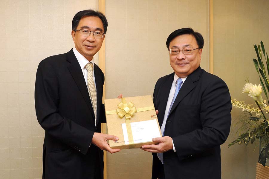 EXIM BANK ร่วมอวยพรปีใหม่แก่ปลัดกระทรวงการคลัง