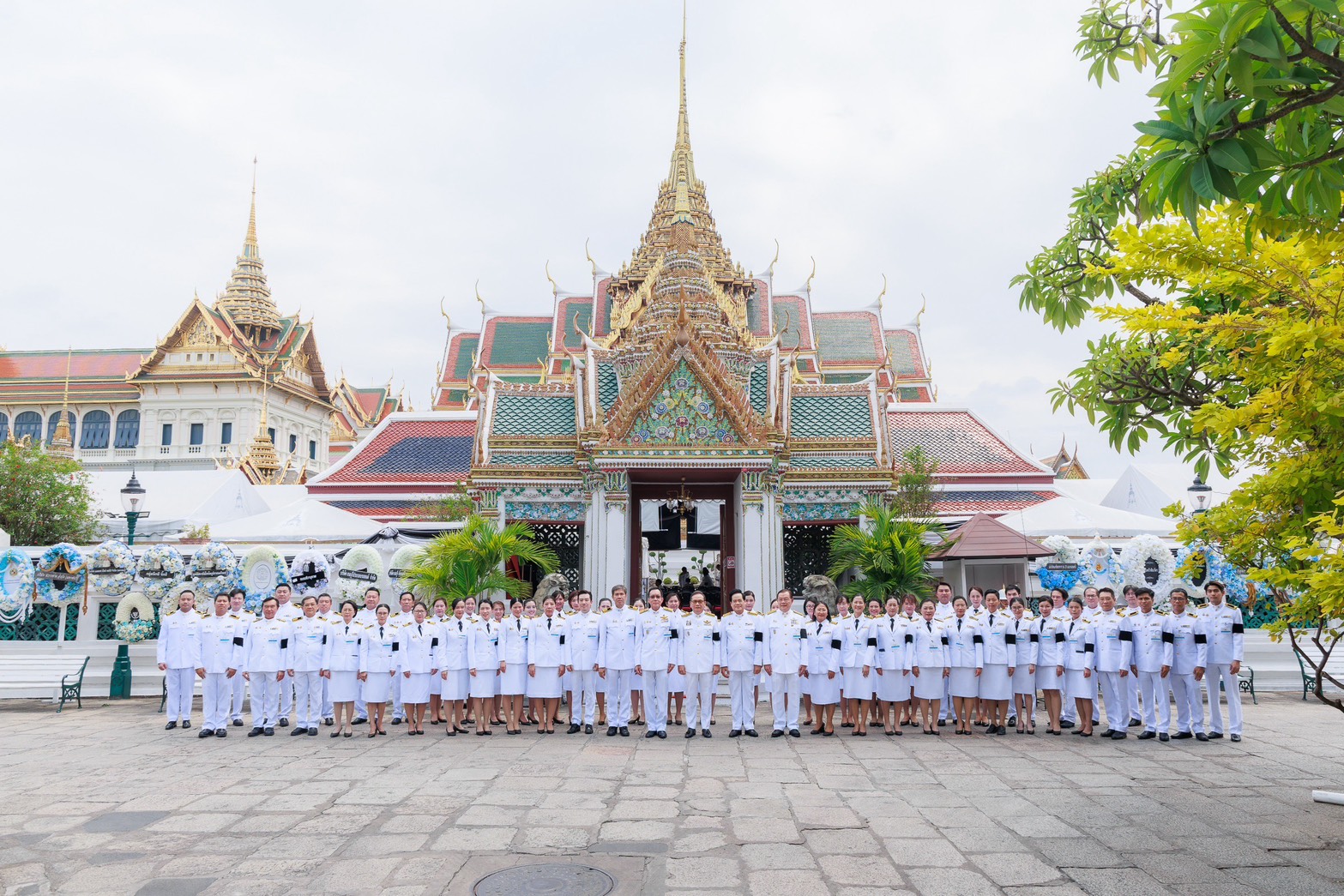 EXIM BANK ร่วมพิธีธรรมสวดพระอภิธรรมพระบรมศพ สมเด็จพระนางเจ้าสิริกิติ์ พระบรมราชินีนาถ พระบรมราชชนนีพันปีหลวง