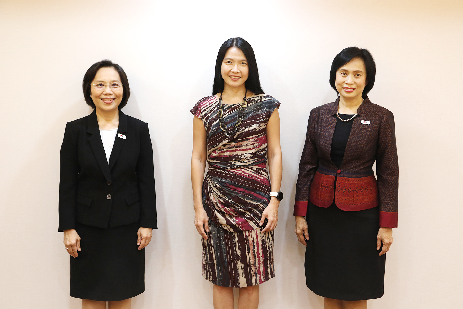 EXIM BANK ร่วมยินดีผู้อำนวยการสำนักงานเศรษฐกิจการคลัง