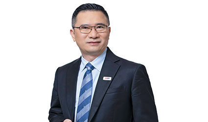 Mr. Charat Rattanaboonniti