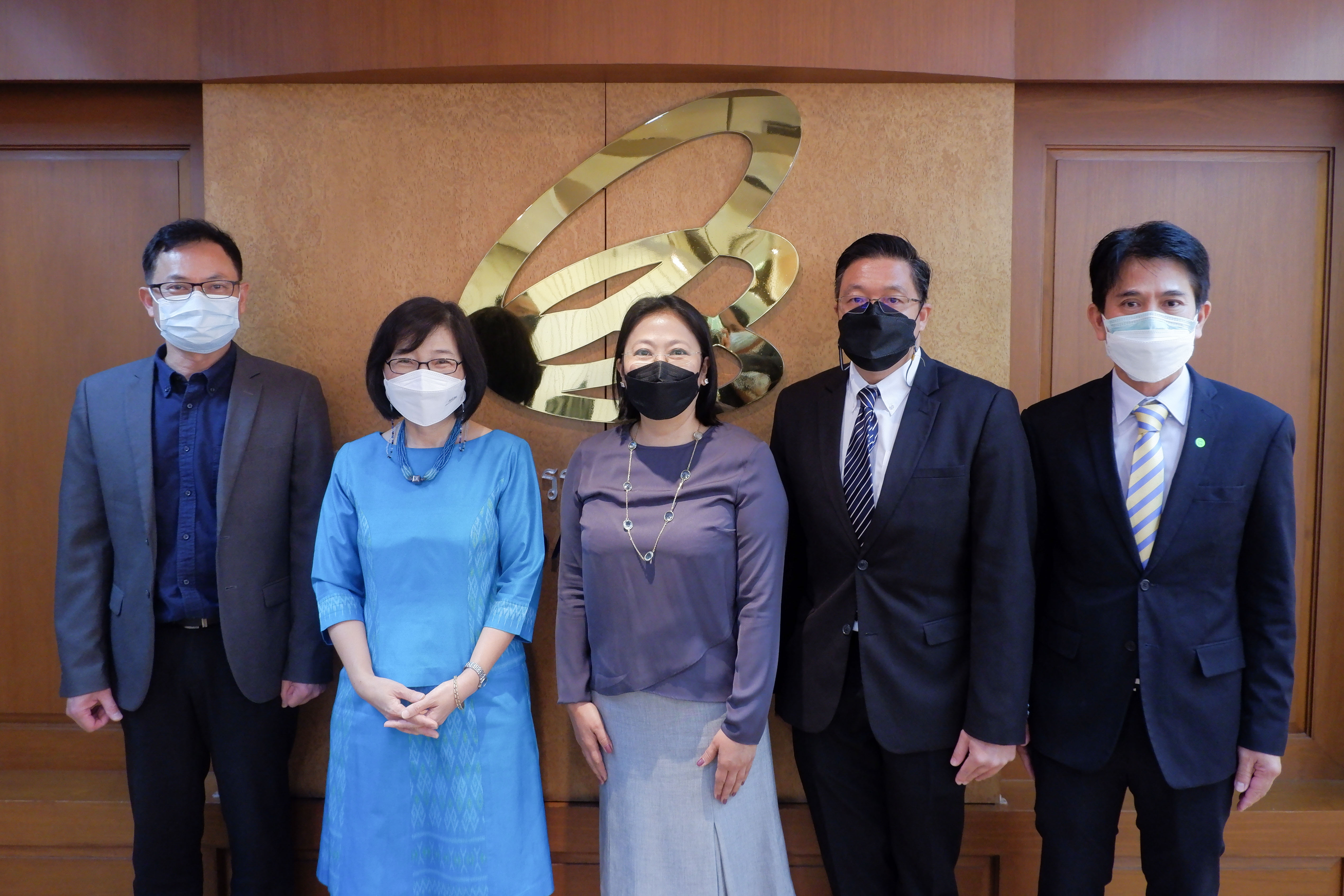 EXIM Thailand Visits Secretary General of the Thailand Board of Investment to Extend New Year 2022 Greetings