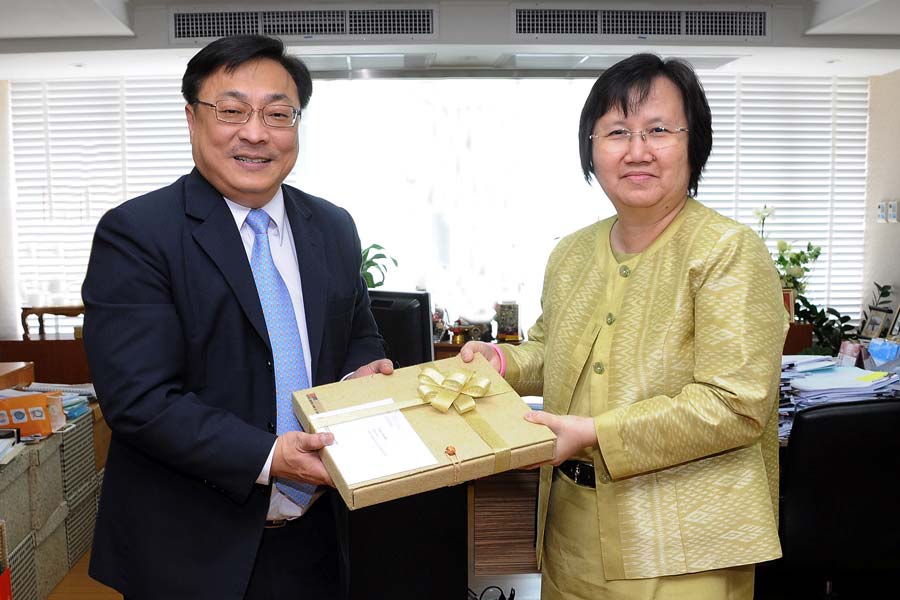 EXIM BANK ร่วมอวยพรปีใหม่แก่ผู้อำนวยการ สคร.