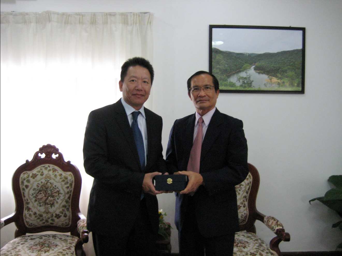 EXIM Thailand Visits Lao PDR’s Minister of Natural Resources and Environment