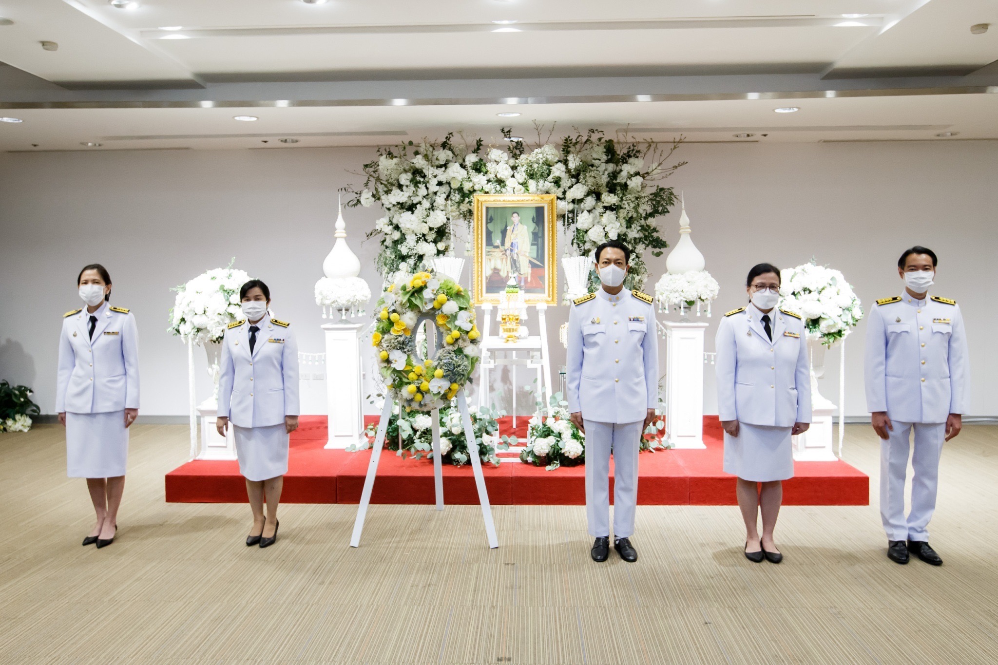 EXIM Thailand Holds Wreath laying Ceremony in Tribute of His Majesty King Bhumibol Adulyadej the Great