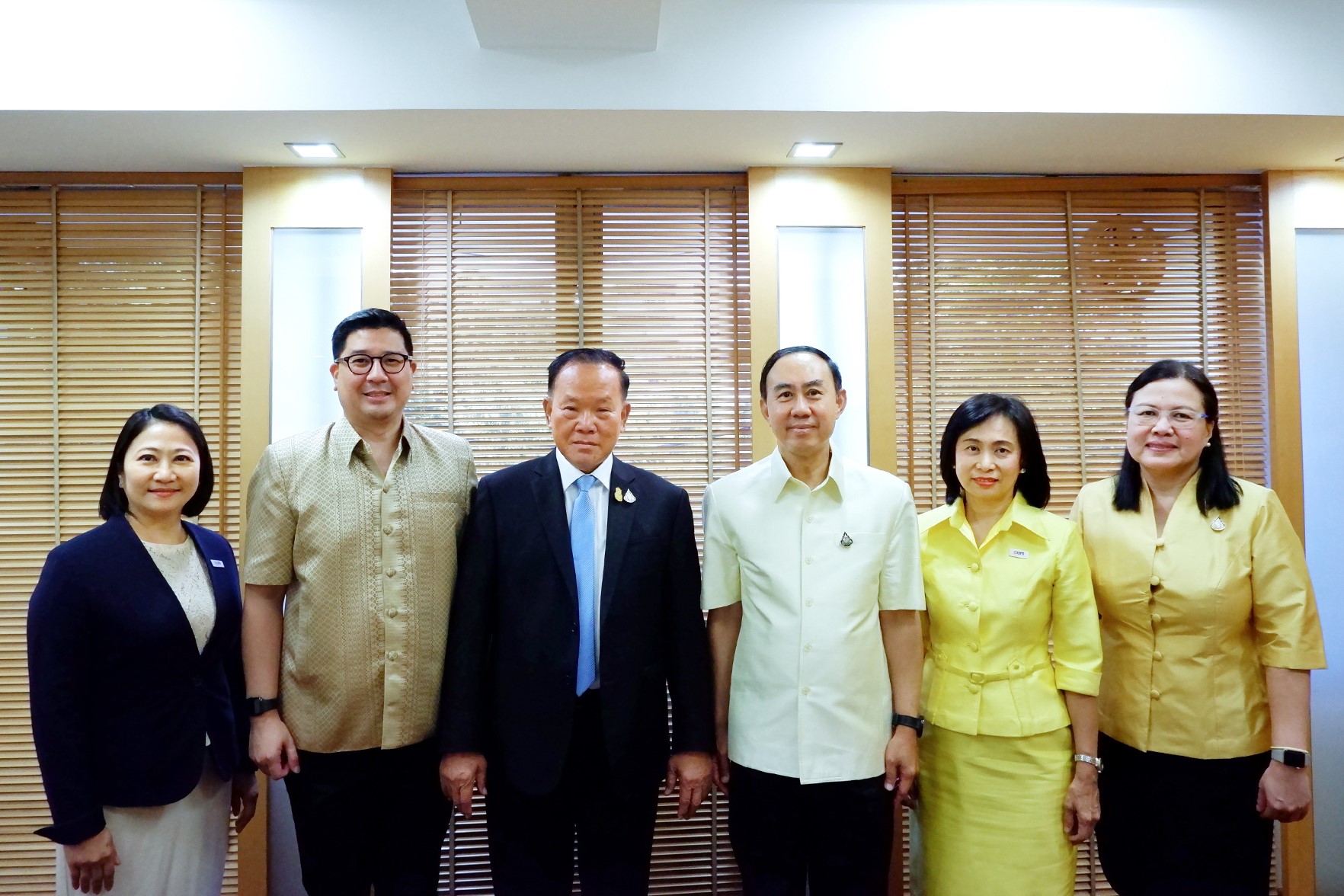 EXIM Thailand Visits Deputy Minister of Finance  to Extend New Year 2020 Greetings
