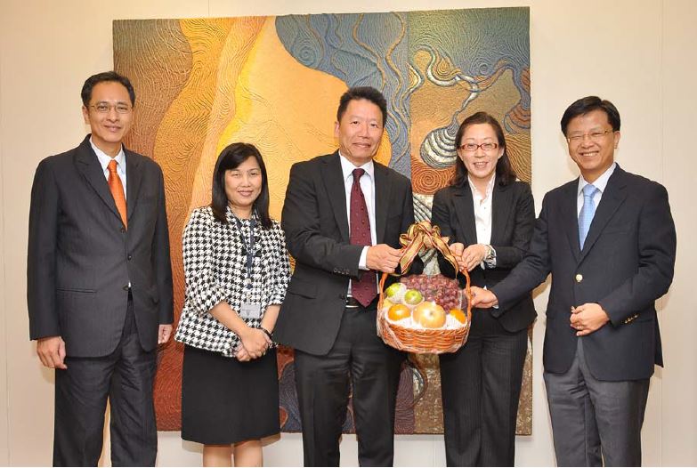 ธนาคารพัฒนาเอเชียร่วมยินดีกับกรรมการผู้จัดการใหม่ EXIM BANK
