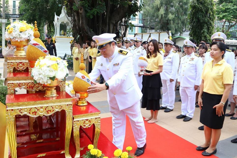 EXIM BANK ร่วมพิธีอัญเชิญพานพุ่มราชสักการะทูลเกล้าฯ ถวายพระพรชัยมงคล เนื่องในวันเฉลิมพระชนมพรรษา พระบาทสมเด็จพระวชิรเกล้าเจ้าอยู่หัว 67 พรรษา 28 กรกฎาคม 2562