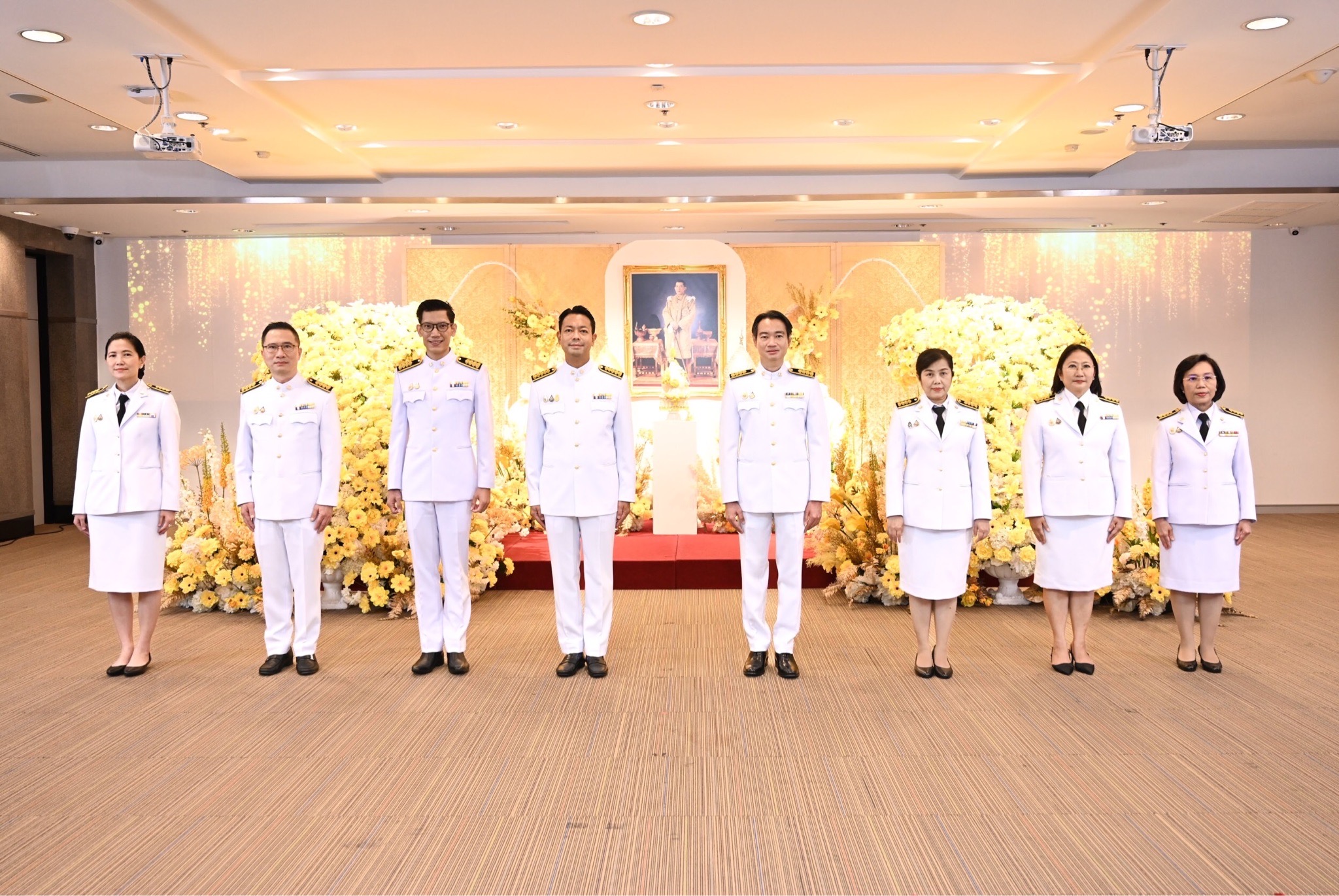 EXIM BANK ถวายพระพรชัยมงคล  เนื่องในวันเฉลิมพระชนมพรรษา พระบาทสมเด็จพระวชิรเกล้าเจ้าอยู่หัว