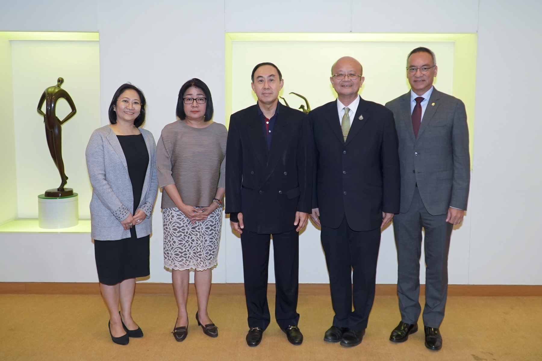 EXIM Thailand and DITP Discuss Support for Entrepreneurs  Affected by the U.S. GSP Cut
