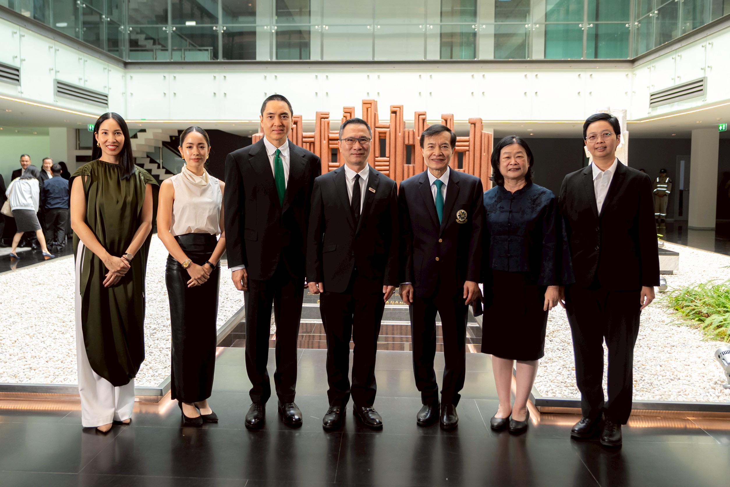 EXIM BANK ร่วมยินดีหนังสือพิมพ์ไทยรัฐ ครบรอบ 76 ปี