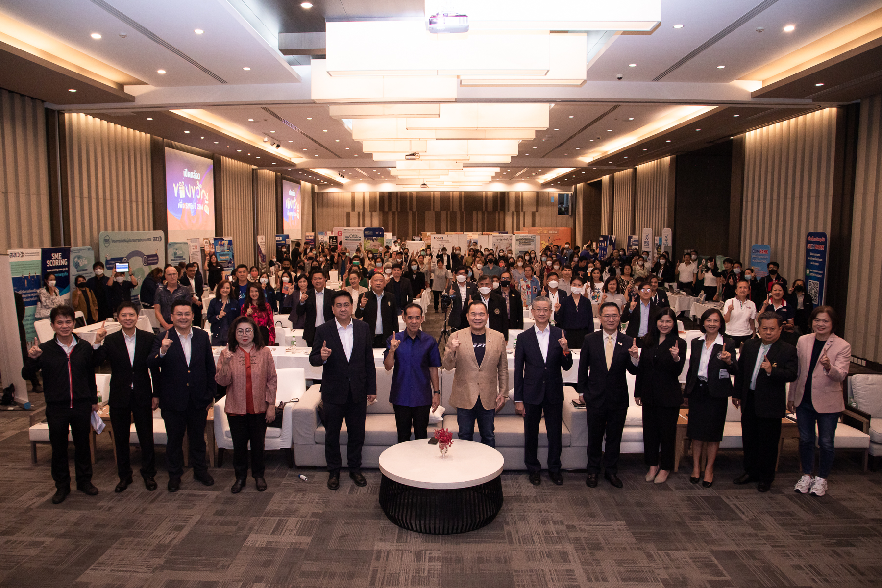 EXIM BANK ร่วมเสวนาในกิจกรรมเปิดกล่องของขวัญเพื่อ SMEs ปี 2566 สัญจร จ.นครราชสีมา
