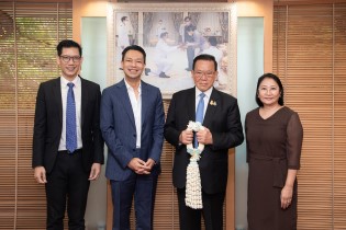 EXIM BANK เยี่ยมคารวะและสวัสดีปีใหม่ไทยรัฐมนตรีช่วยว่าการกระทรวงการคลัง