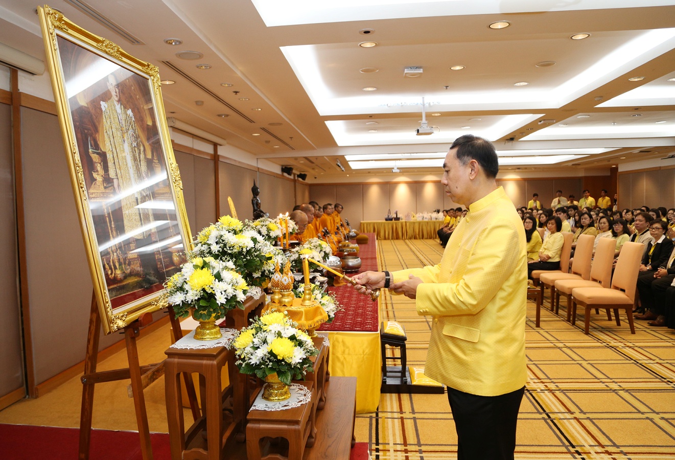 EXIM BANK จัดพิธีบำเพ็ญกุศลเนื่องในวันคล้ายวันสวรรคตพระบาทสมเด็จพระปรมินทรมหาภูมิพลอดุลยเดช บรมนาถบพิตร 13 ตุลาคม 2561