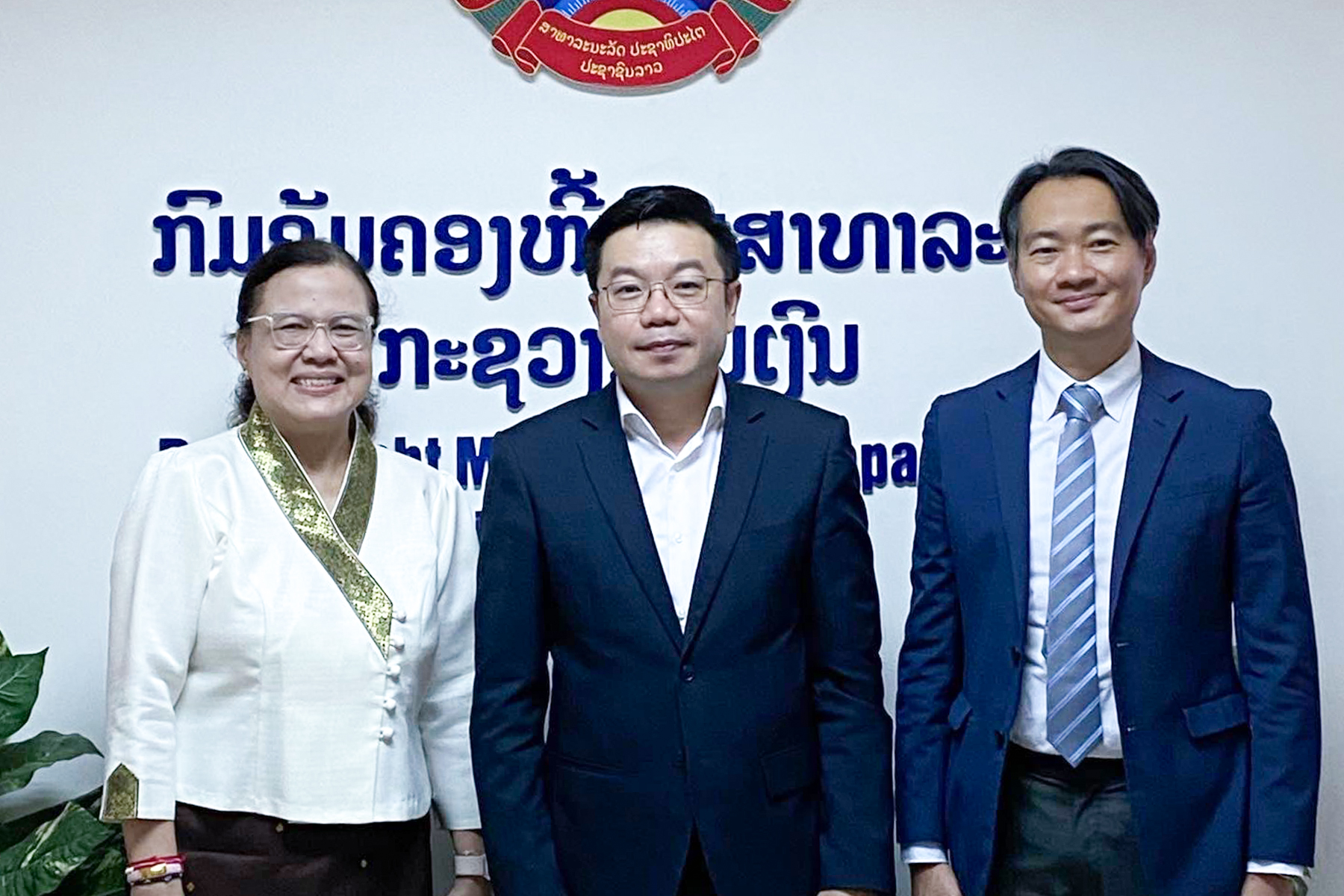 2-กระทรวงการเงนลาว-(1).jpg