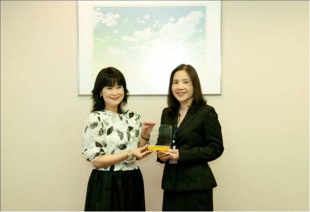 EXIM Thailand Receives STP Award 2011 from Commerzbank AG
