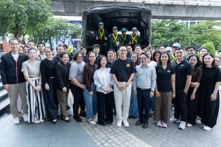 EXIM BANK เร่งช่วยเหลือผู้ประสบอุทกภัยในกรุงเทพฯ ส่งมอบถุงยังชีพบรรเทาความเดือดร้อน ส่งต่อกำลังใจ