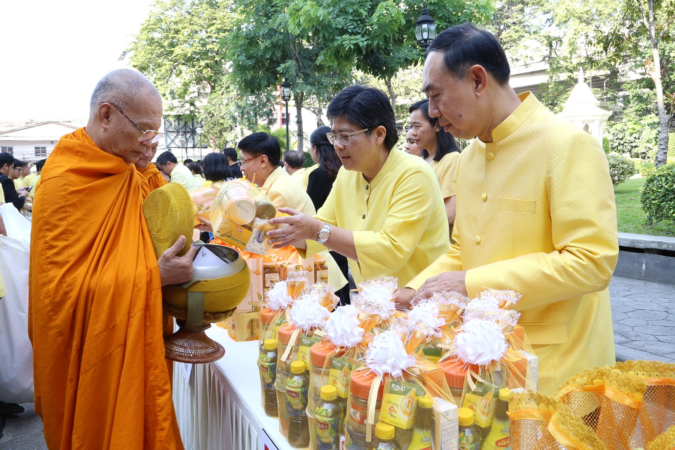 EXIM BANK ร่วมพิธีบำเพ็ญกุศลเนื่องในวันคล้ายวันสวรรคตพระบาทสมเด็จพระปรมินทรมหาภูมิพลอดุลยเดช บรมนาถบพิตร 13 ตุลาคม 2561