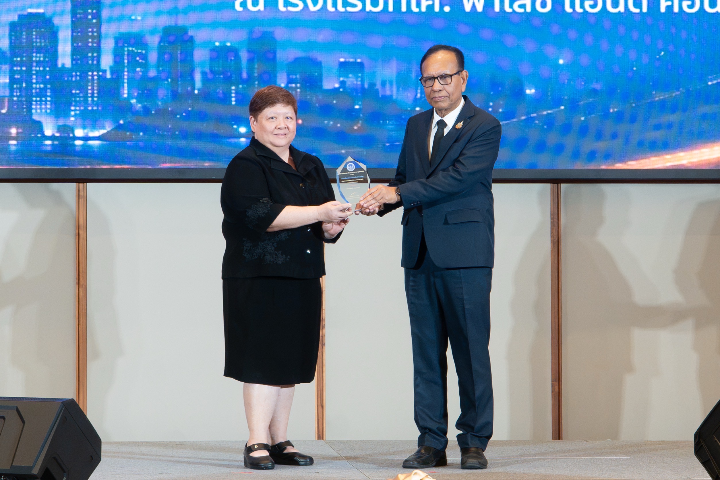 EXIM BANK รับรางวัลเครือข่ายต้นแบบในการป้องกันและเฝ้าระวังการทุจริต ประจำปีงบประมาณ พ.ศ. 2569 ระดับดีเยี่ยม