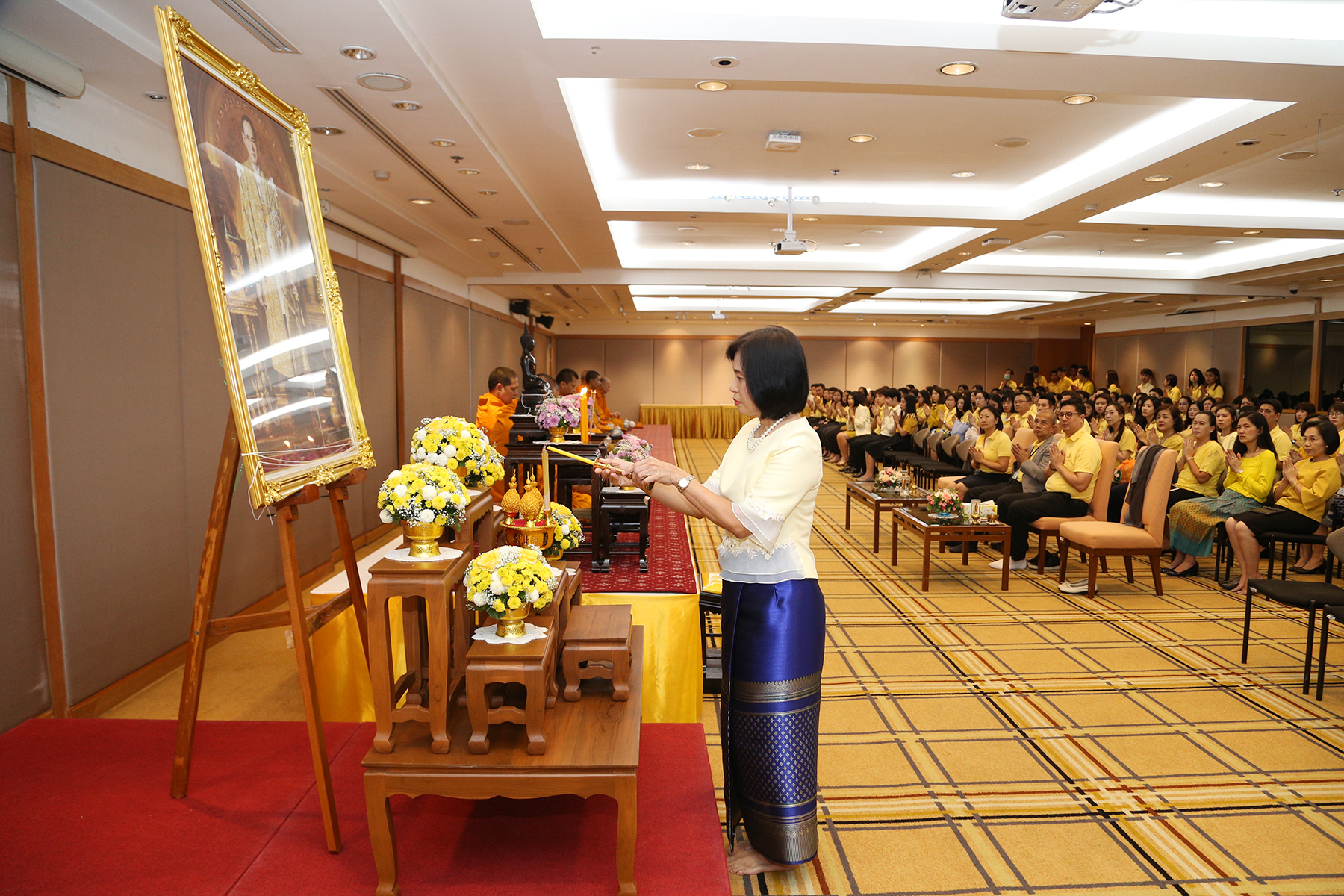 EXIM Thailand Holds Merit-making Ceremony to Mark His Majesty King Bhumibol Adulyadej the Great’s Passing, October 13, 2019