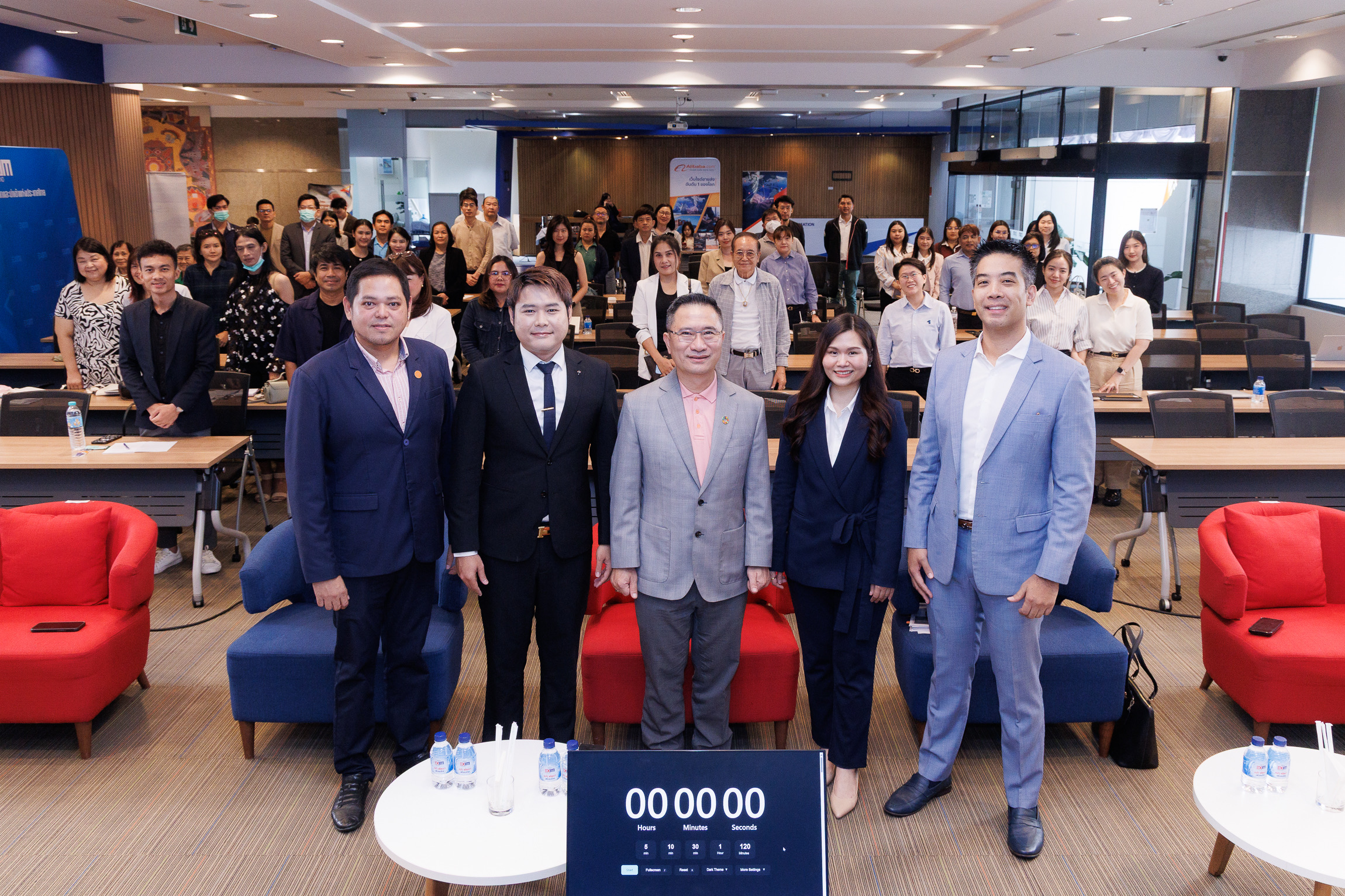 EXIM BANK จัดโครงการ The Road to Global E-Commerce 2025 ติดปีกผู้ประกอบการไทยผ่านตลาดออนไลน์ระดับโลก