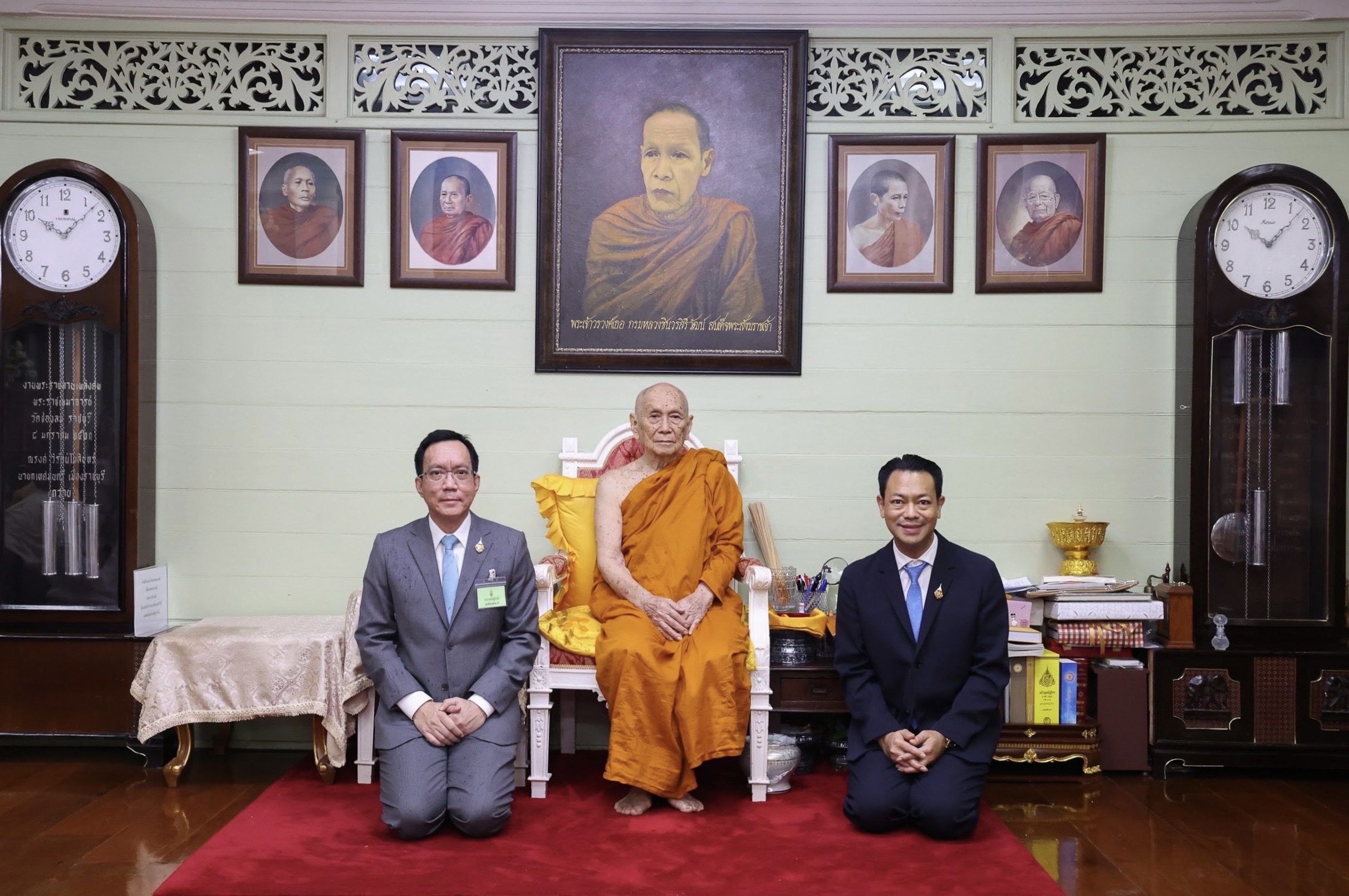 EXIM BANK เข้าเฝ้าถวายสักการะสมเด็จพระสังฆราชฯ  รายงานการถวายกัปปิยภัณฑ์สนับสนุนการจัดพิมพ์หนังสือ “พุทธศาสนนิทรรศน์”