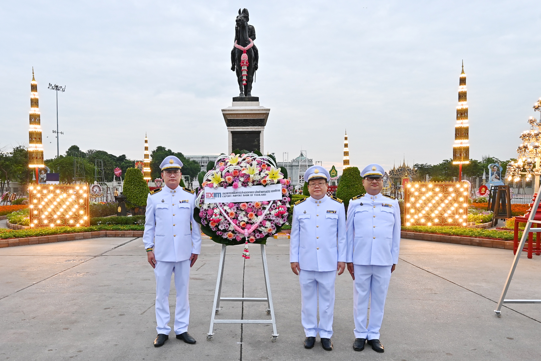 EXIM Thailand Joins the Wreath Laying Ceremony in Tribute of  King Chulalongkorn Day on October 23, 2020