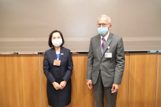 EXIM Thailand Visits Dr. Pisit Leeahtam to Extend New Year 2022 Greetings