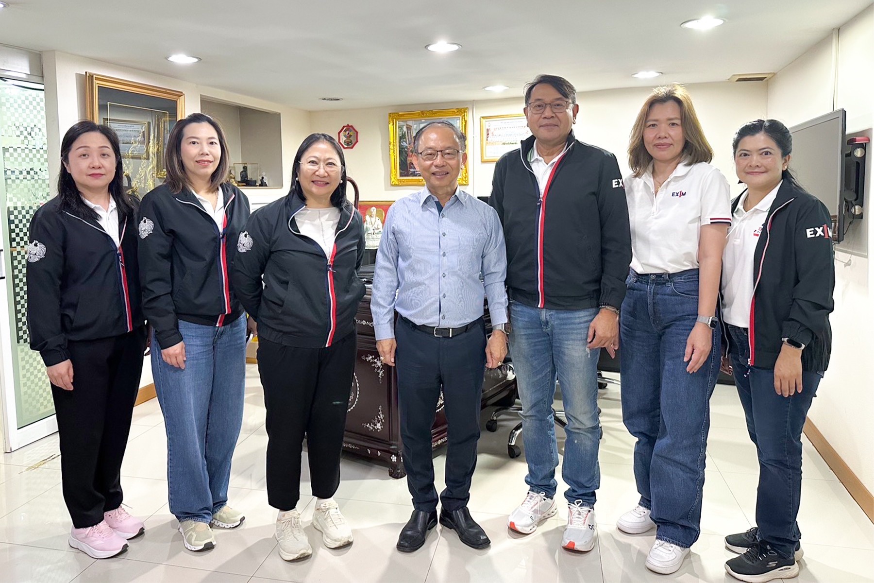 EXIM BANK เยี่ยมชมกิจการลูกค้า ผู้ส่งออกวัสดุก่อสร้าง จ.อุดรธานี
